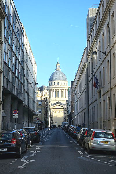 rue_dulm_and_the_pantheon_paris_16_january_2016.jpg