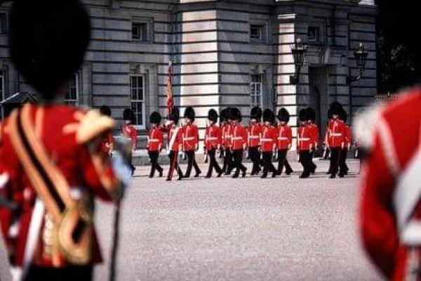 london-changing-of-the-guard